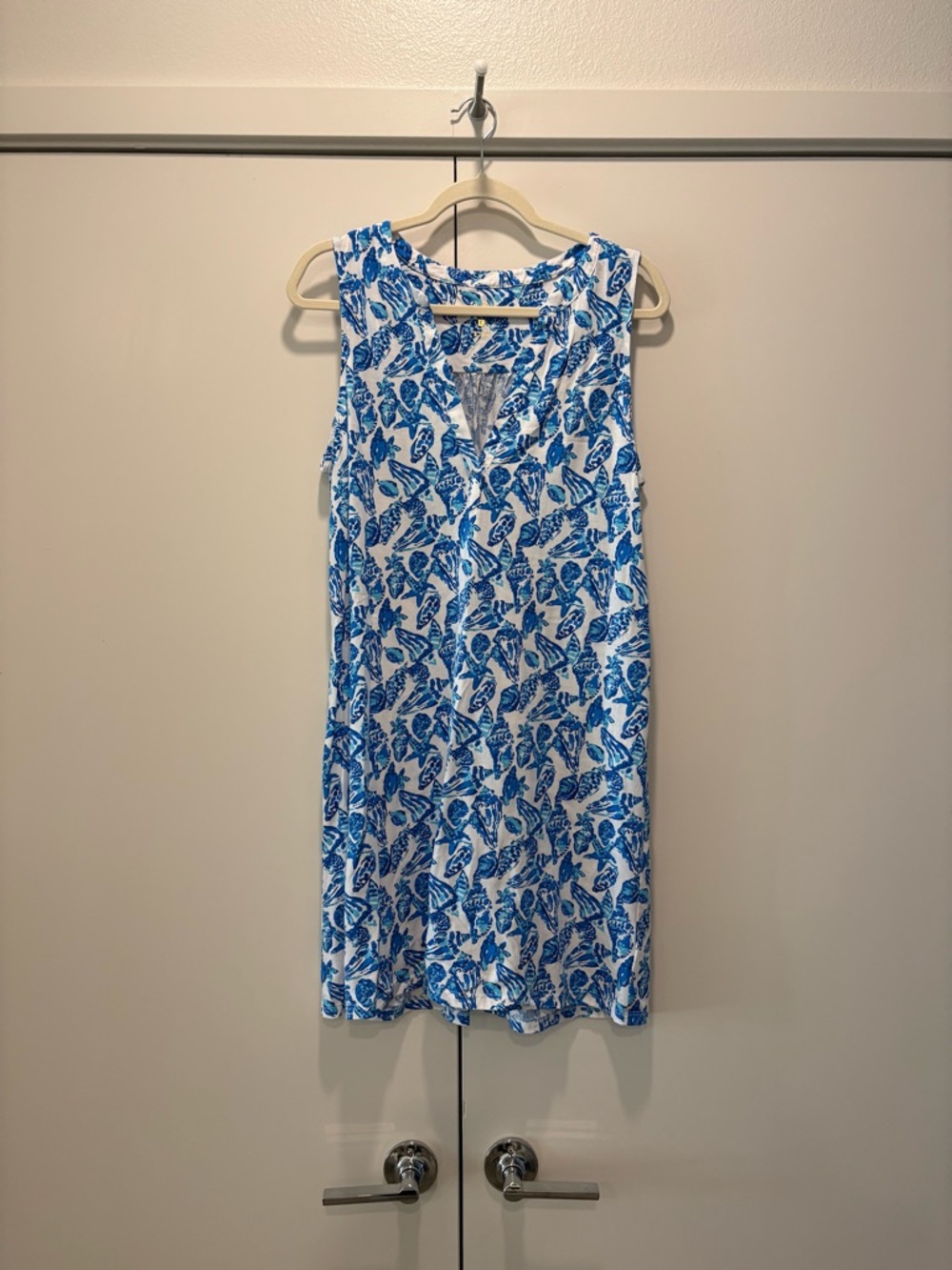 Lilly Pulitzer Blue & White Sleeveless V-Neck Shift Dress